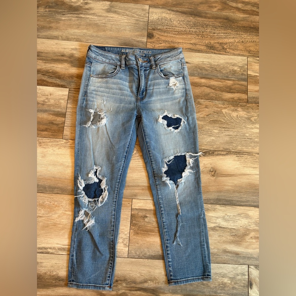 Distressed crop jeggings